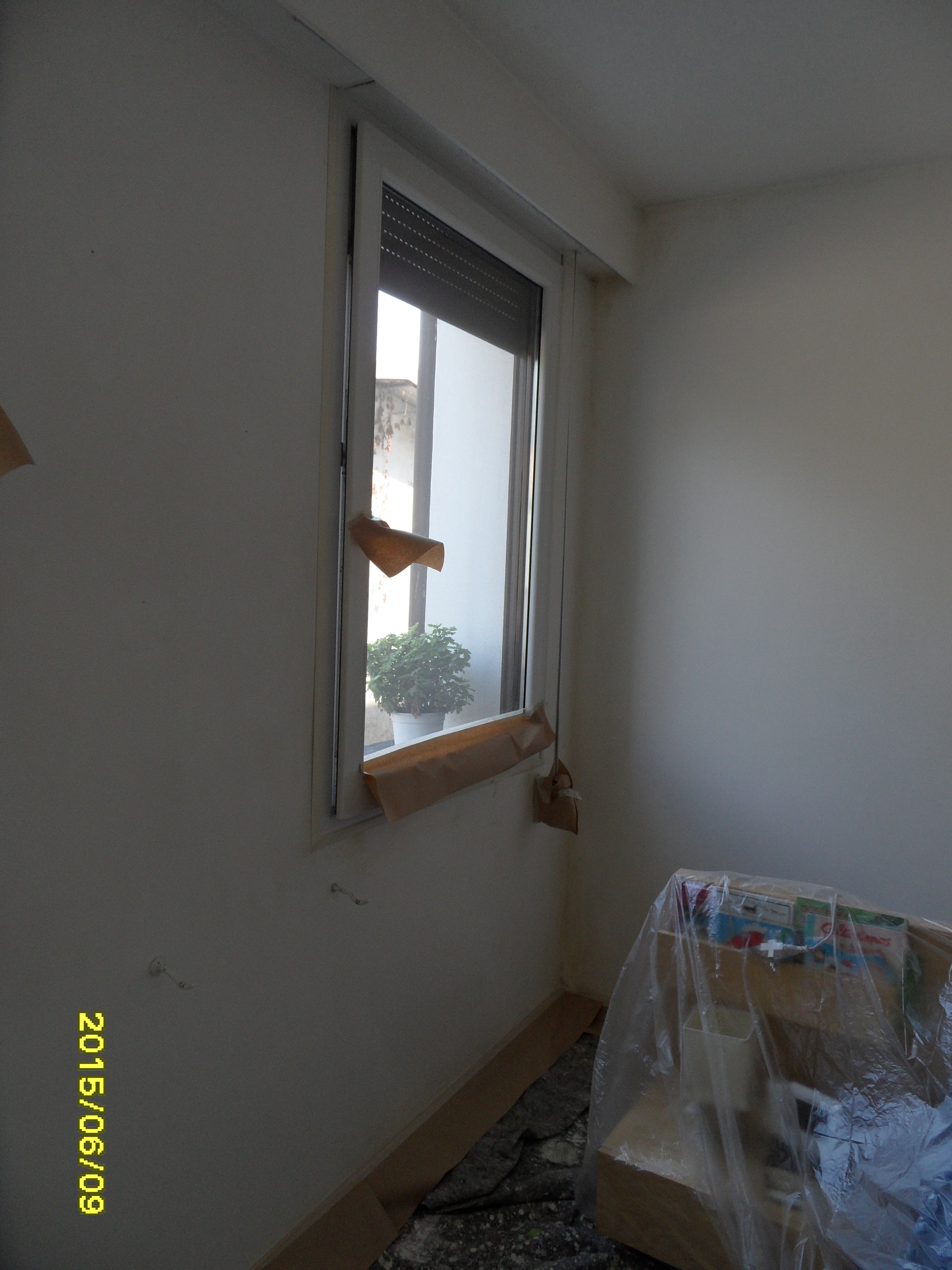 interno prima del risanamento e della pittura